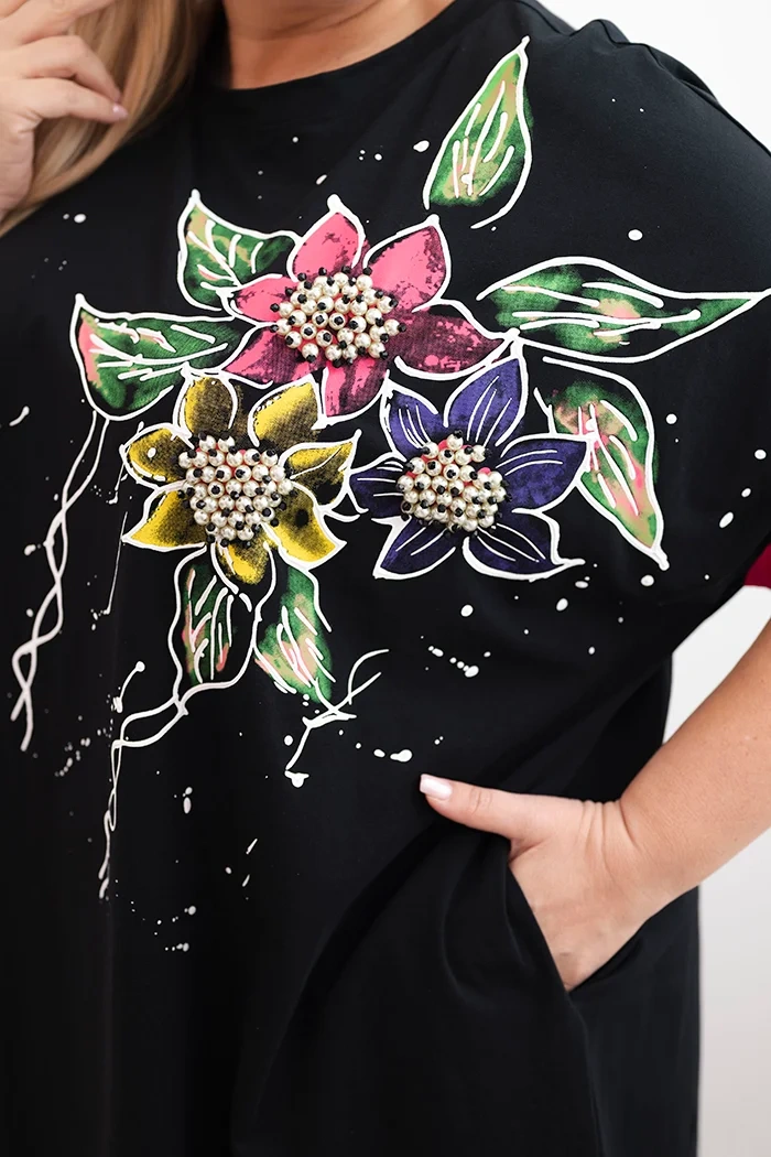 Kesi Włoski Fuksiová dámska tunika Plus Size s kvetinovým vzorom a ozdobnými perličkami