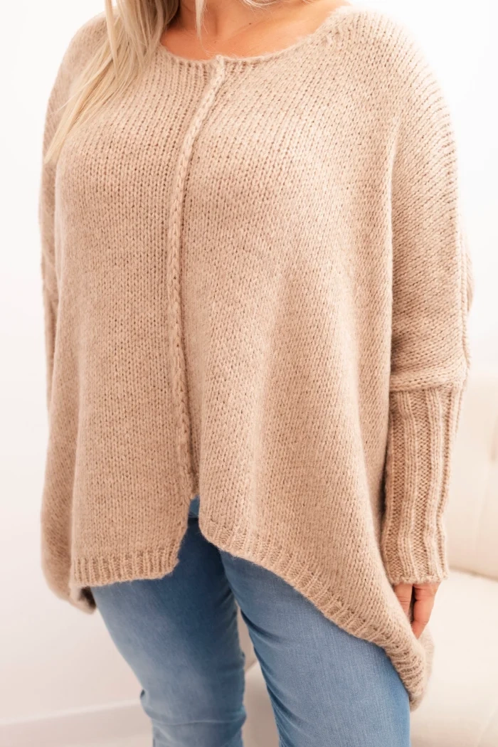 Kesi Włoski Women&#039;s Plus Size sweater with acrylic in a loose fit and 3/4 sleeves camel