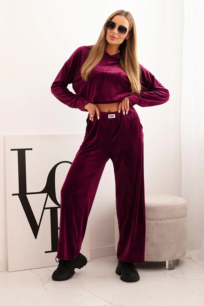 Kesi Włoski Women&#039;s velour tracksuit with wide legs and a hoodie plum