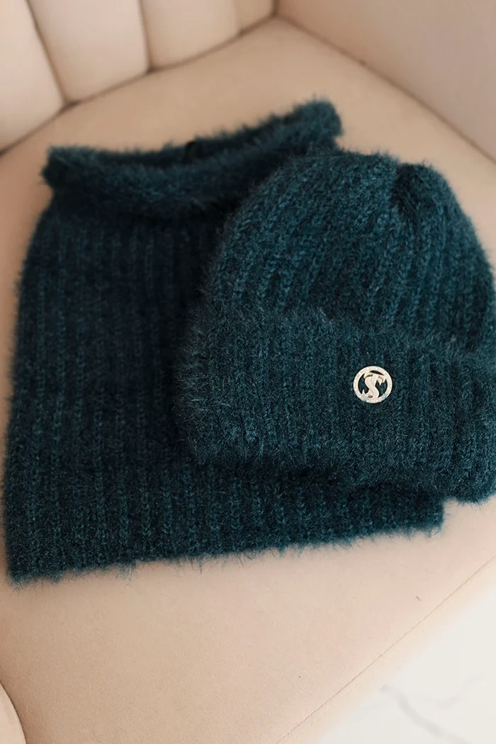 Kesi Women&#039;s set hat and fluffy winter snood with decorative emblem sea color