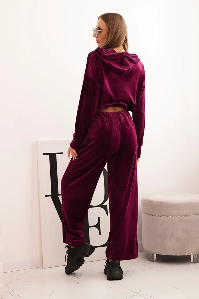 Kesi Włoski Women&#039;s velour tracksuit with wide legs and a hoodie plum
