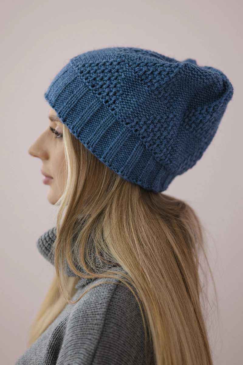 Women&#039;s cap Dagmara K332 dark denim