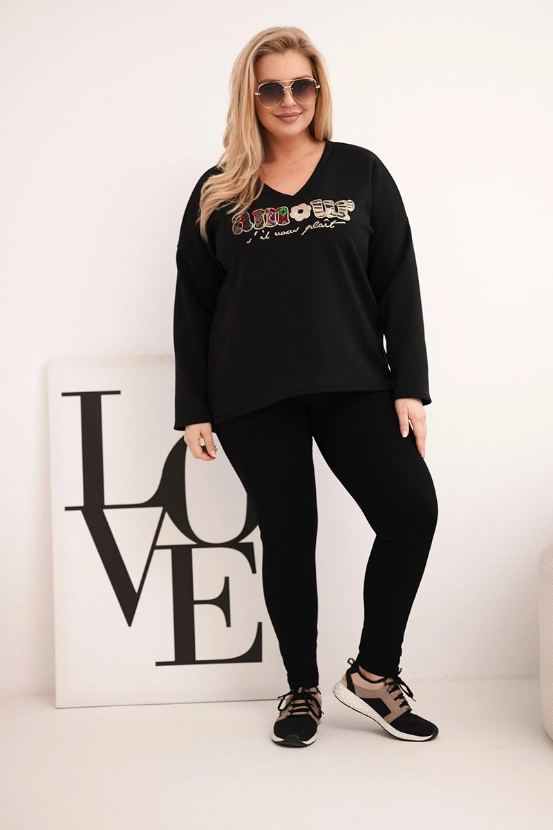 Dámska plus size mikina s potlačou a V-výstrihom čierna