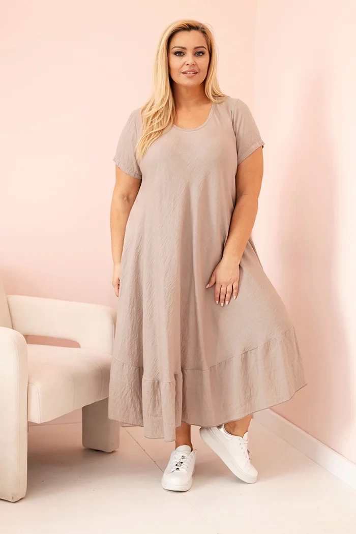 Kesi Włoski Plus size women&#039;s dress with short sleeves and ruffle made of light viscose fango