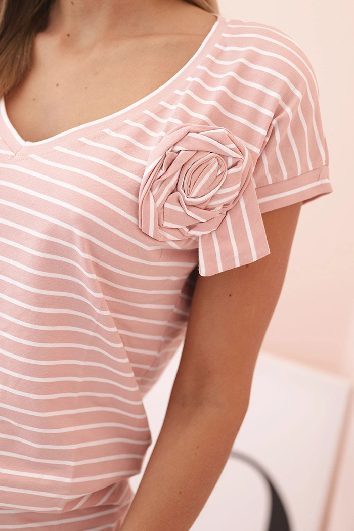 Дамски раиран топ с V-образно деколте