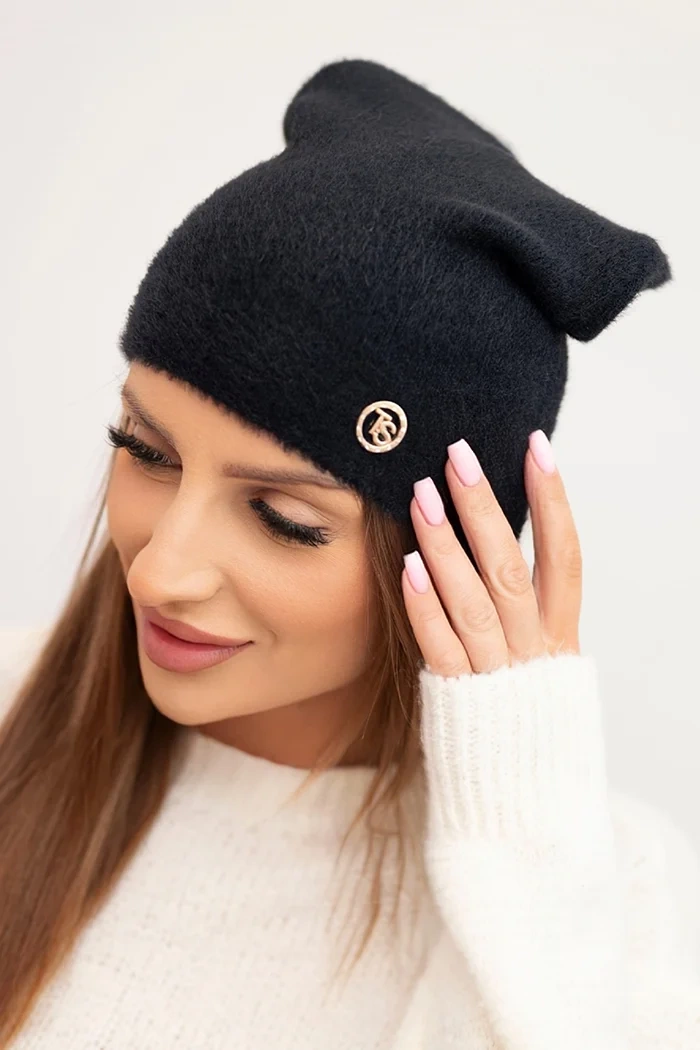 Polski Classic women&#039;s cap made of soft knit with a decorative plate black