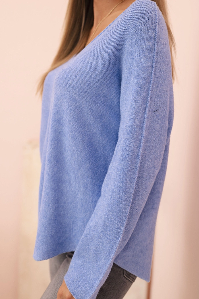 Kesi Włoski Women&#039;s sweater with viscose and a V-neck light blue