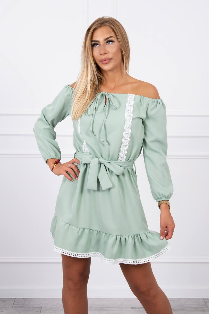 Shoulder dress and lace light green