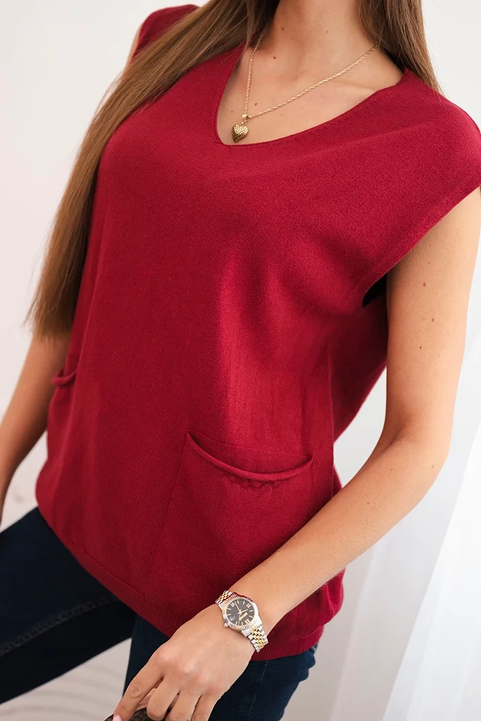 Kesi Włoski Women's sleeveless viscose sweater with pockets and a V-neck burgundy