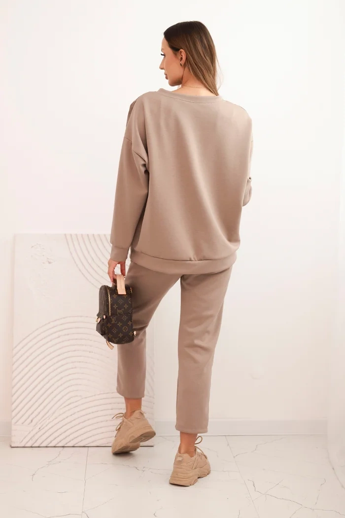 Kesi Włoski Women's tracksuit set made of viscose with a quilted sweatshirt and pants fango