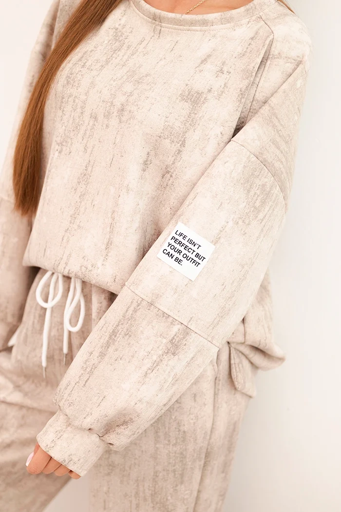 Kesi Włoski Women&#039;s oversized tracksuit set made of viscose with a washed effect dark beige