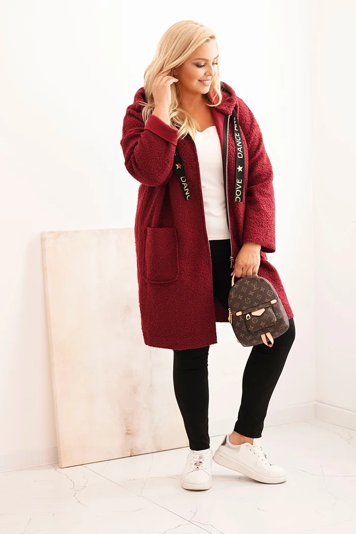 Kesi Włoski Plus Size women's coat made of faux shearling with a hood and pockets burgundy
