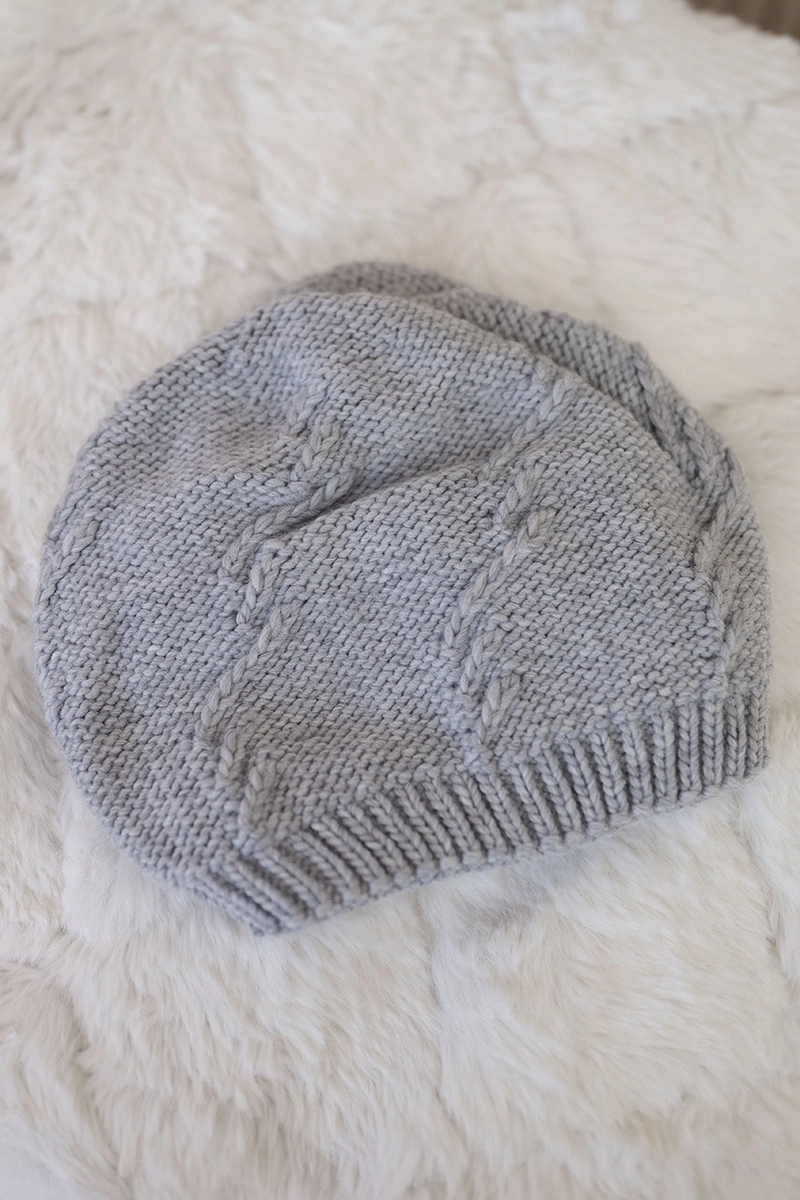 Kesi Women's cap Lorena K377 light grey