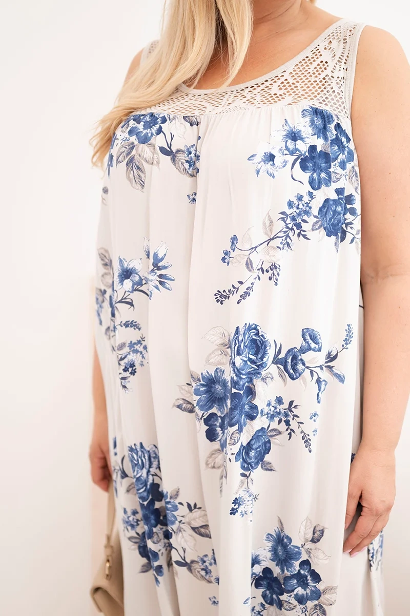 Plus size viskózne kvetinové šaty s čipkovaným živôtikom