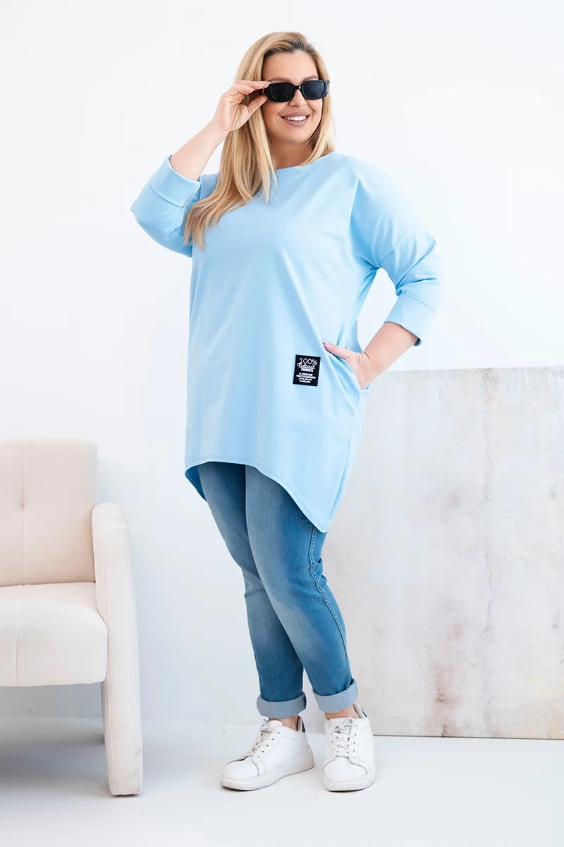 Plus size dámska blúzka s dlhším chrbtom modrá