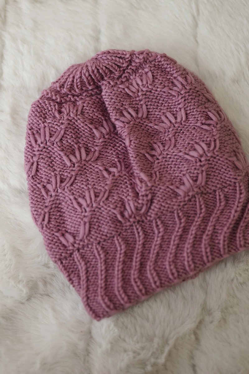 Women&#039;s cap Dagmara K332 dark pink
