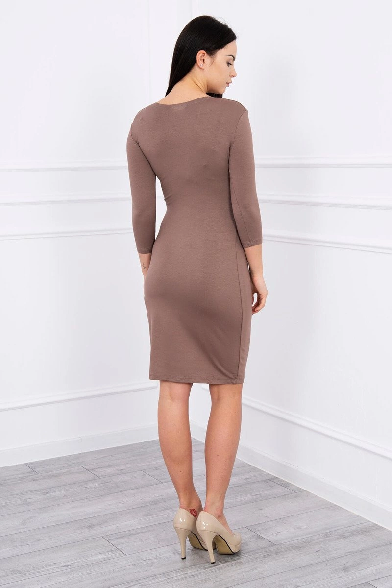 Fitted dress with a cut-out under the bust cappuccino