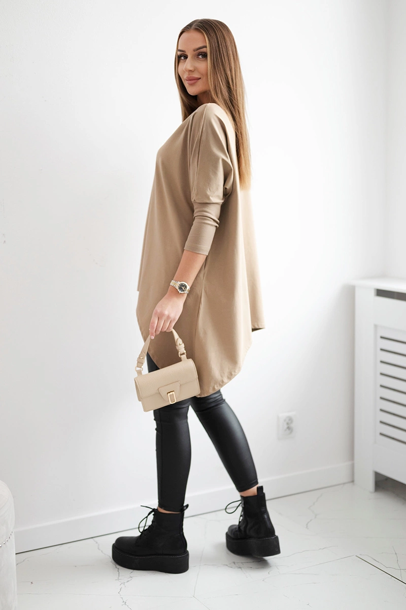 Oversize camel blouse