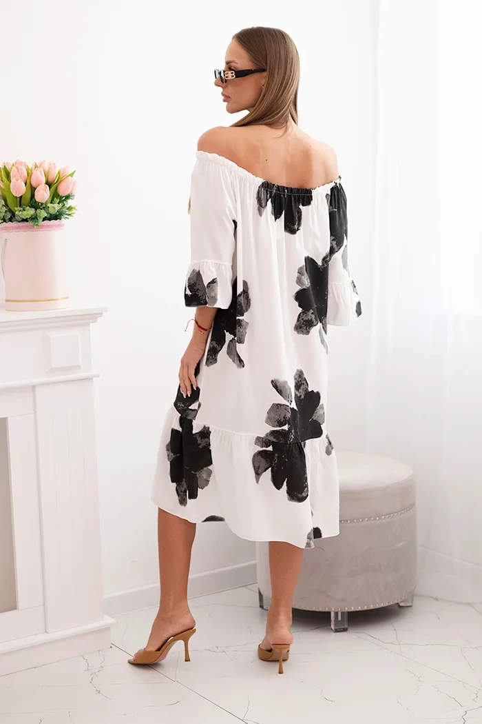Kesi Włoski Women's viscose dress with a floral pattern black