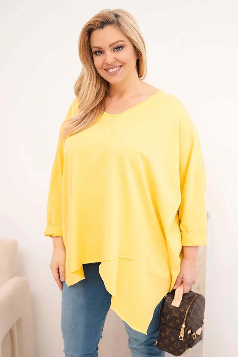 Dámska plus size blúzka s asymetrickým lemom
