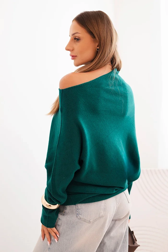Kesi Włoski Women's asymmetrical batwing viscose sweater light sea green