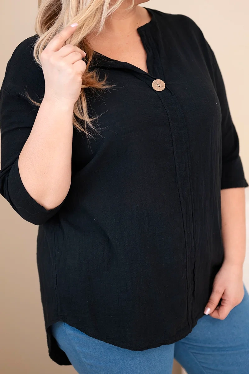 Dámska plus size blúzka s gombíkovým výstrihom
