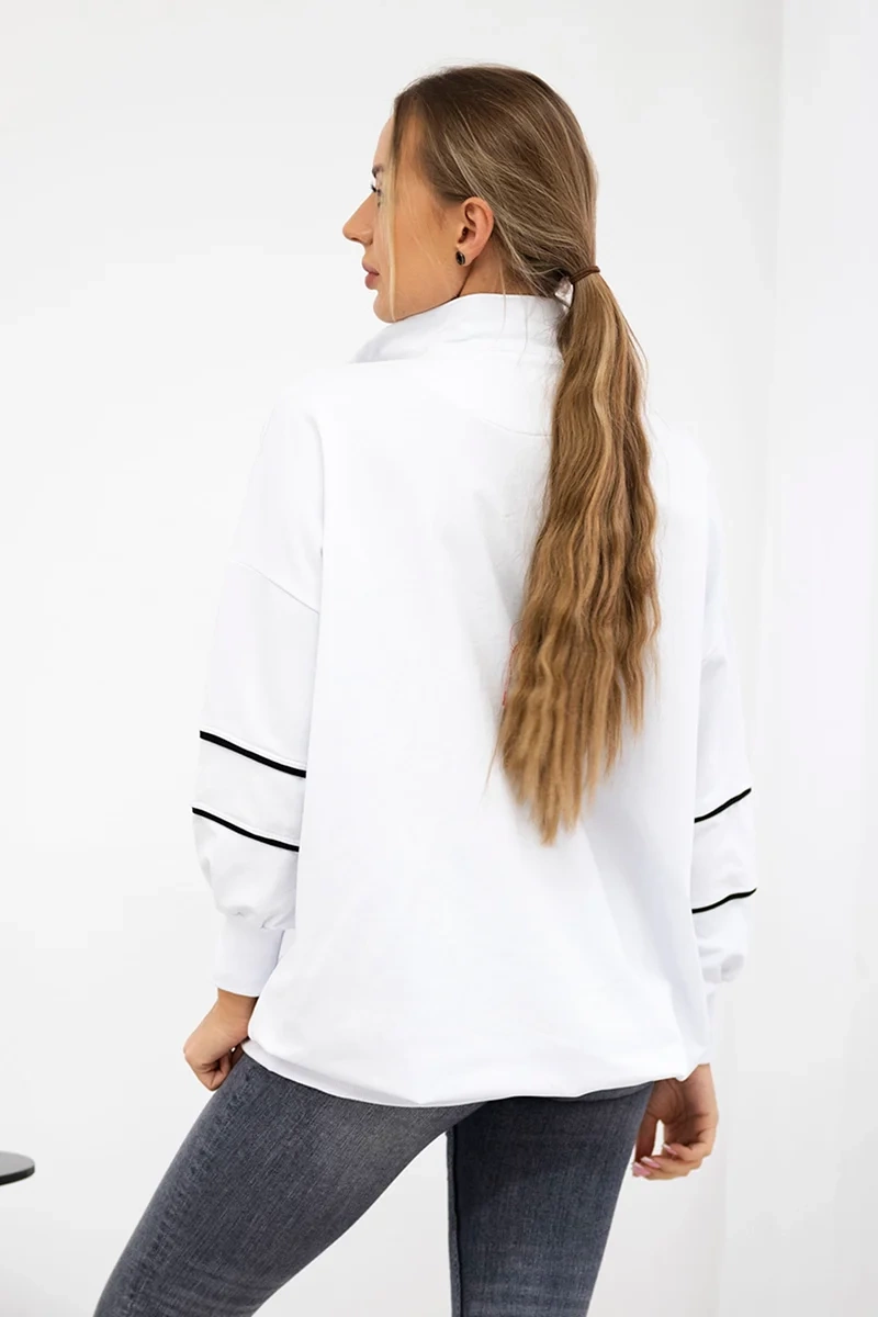 Sweatshirt with zipper and pockets white