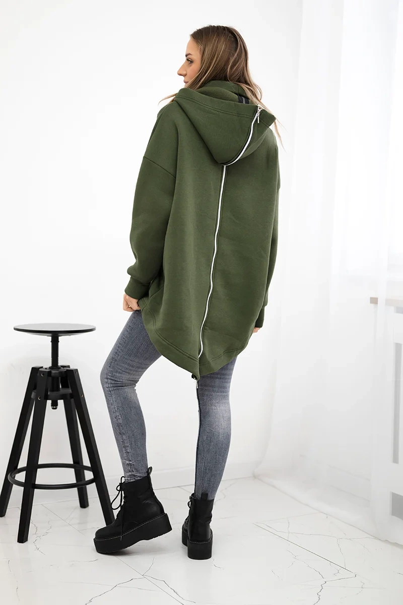 Insulated sweatshirt with a khaki zipper at the back