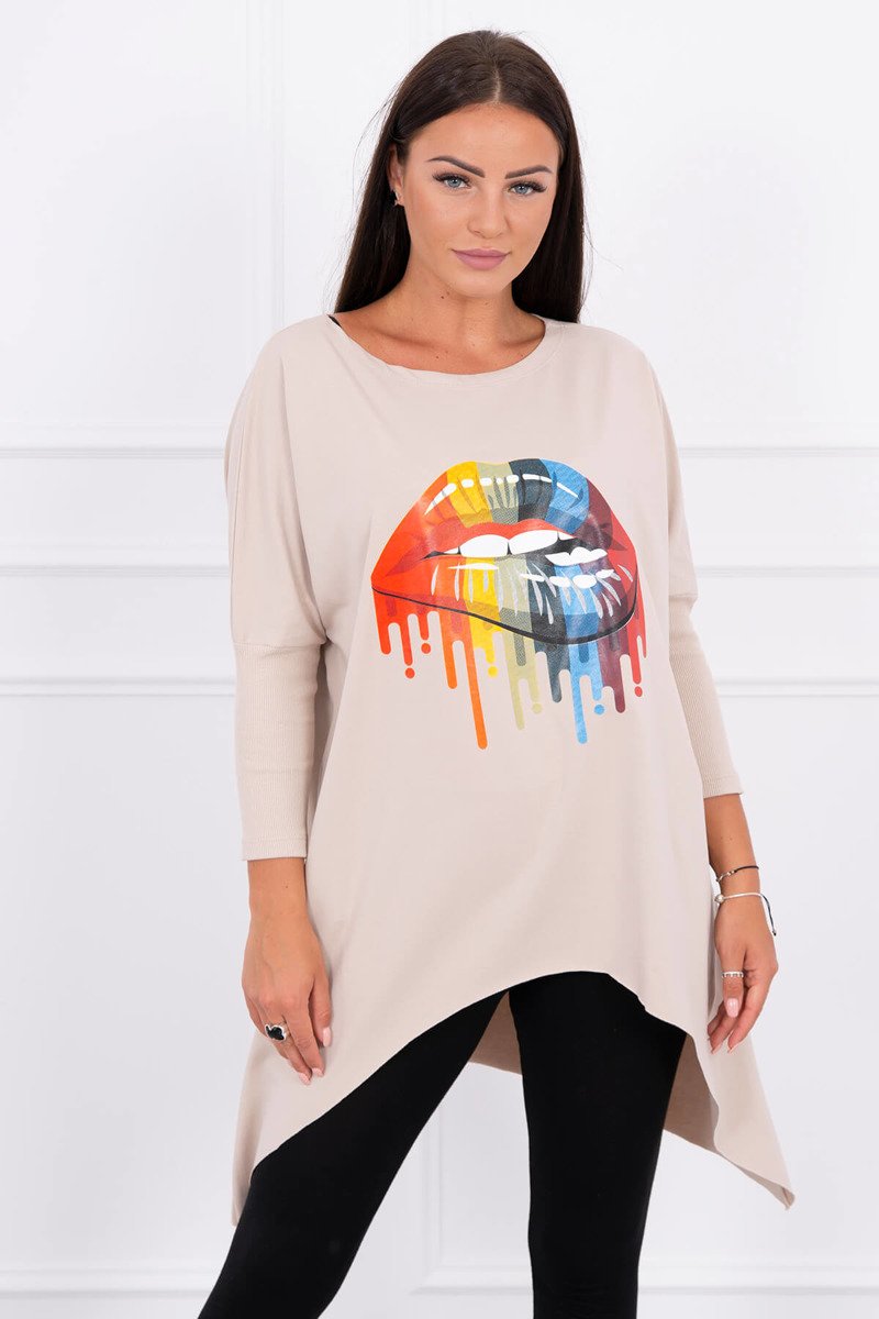 Oversize Blouse With Beige Rainbow Lip Print