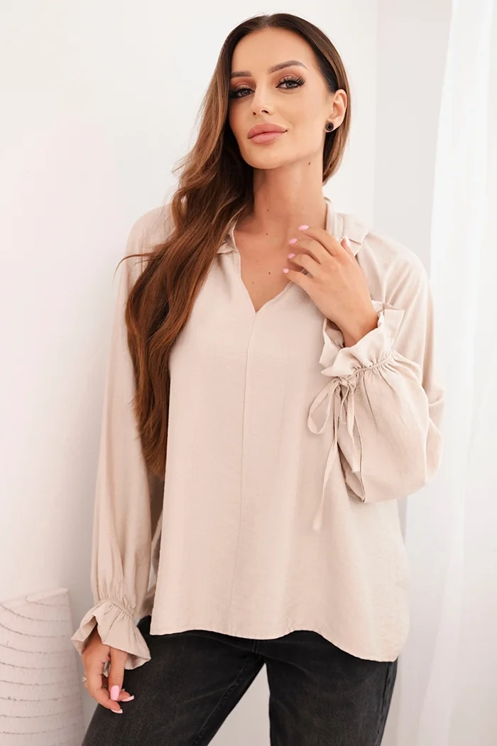 Kesi Włoski Dámska blúzka z viskózy s výstrihom do V a viazaním pri rukávoch béžová