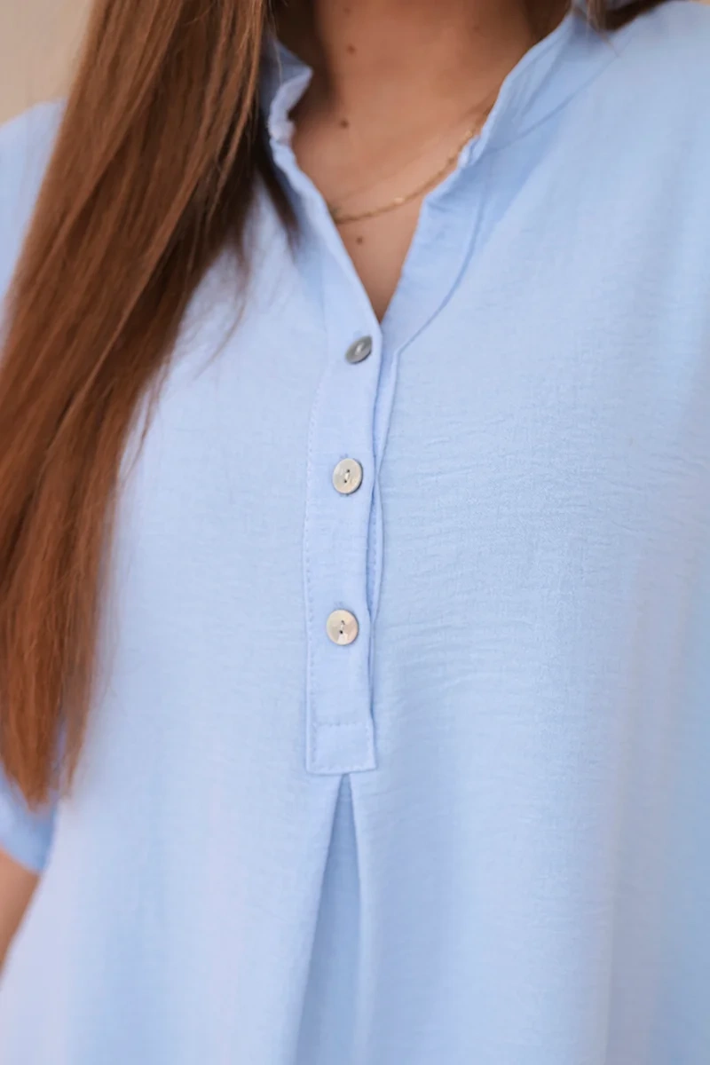 Blouse with a longer back blue