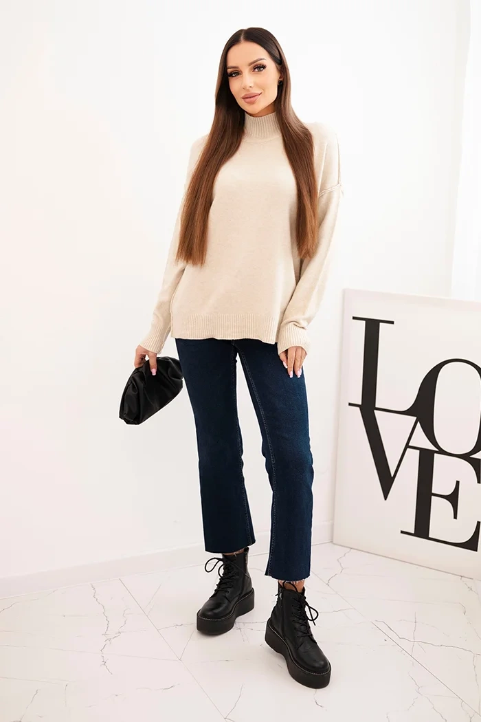 Kesi Włoski Women's viscose sweater with a ribbed turtleneck and loose fit beige