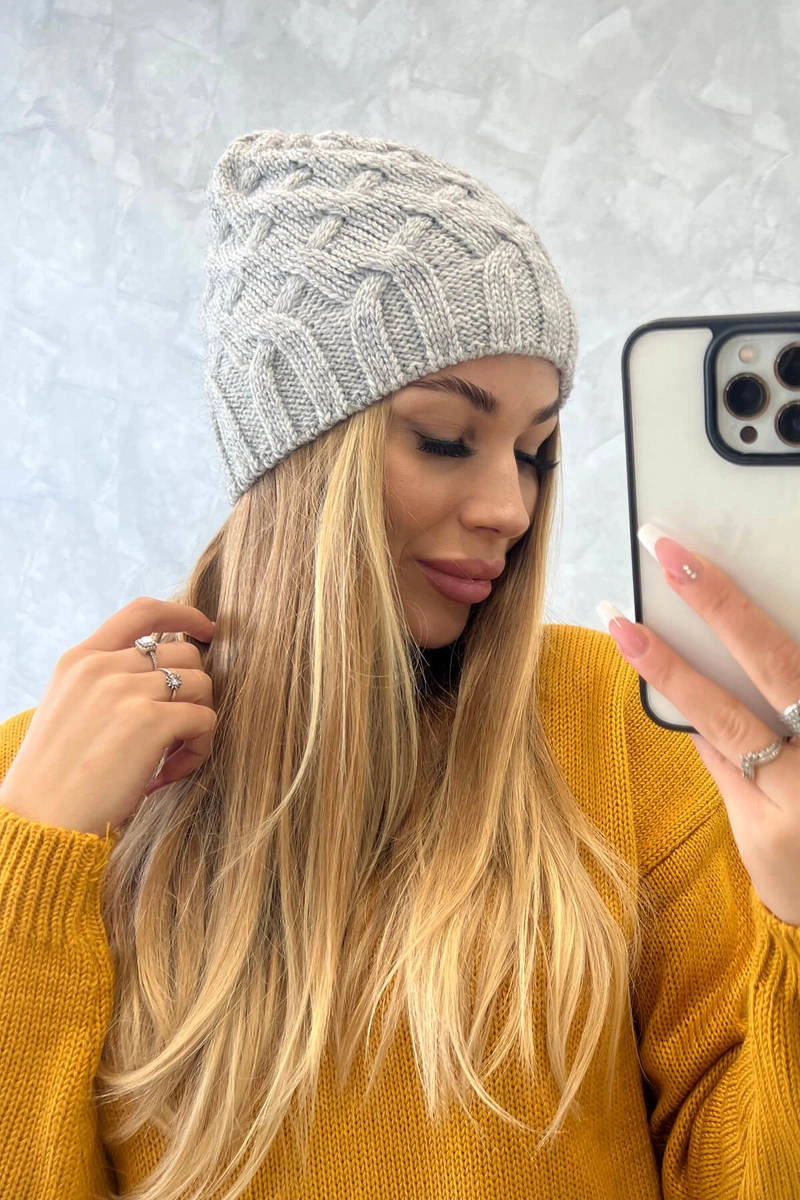 Kesi Cap with fleece Agnieszka K239 light gray