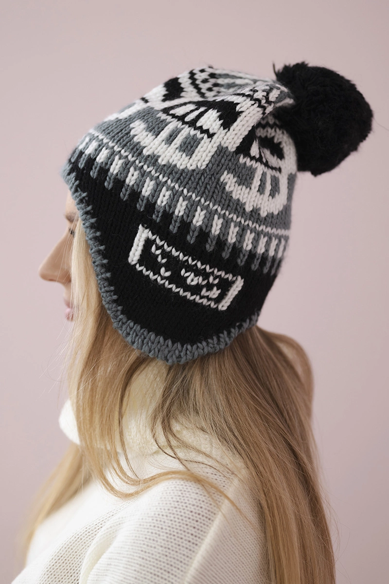 marka niezdefiniowana Cap with a pompom Rosa K368 white+graphite+black