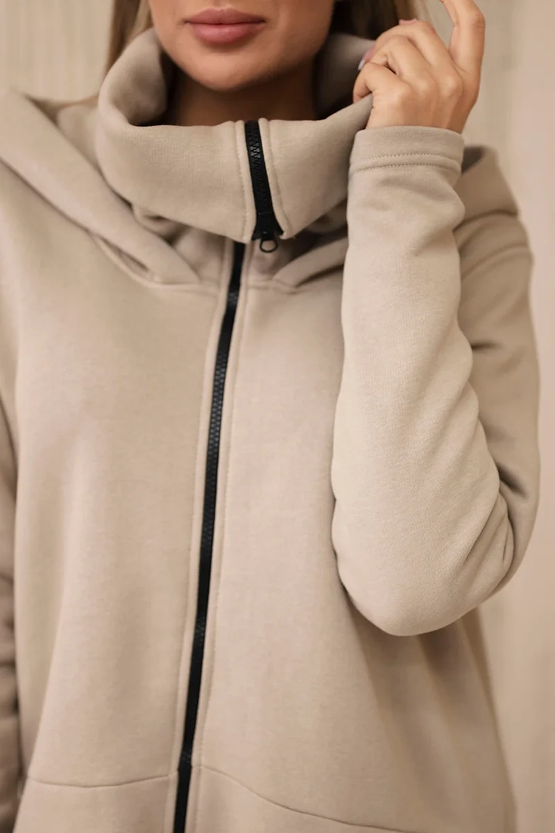 Insulated dress with long sides light beige