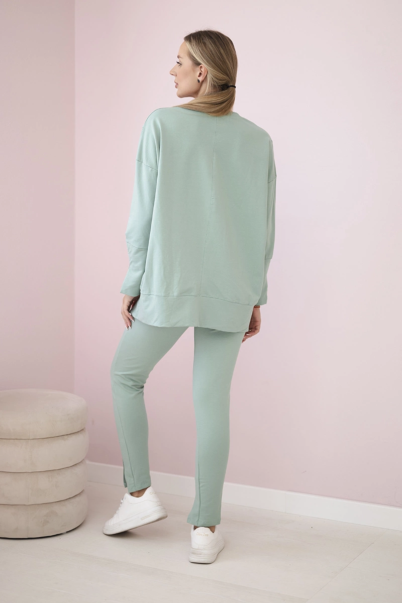 Set with oversize blouse in dark mint color
