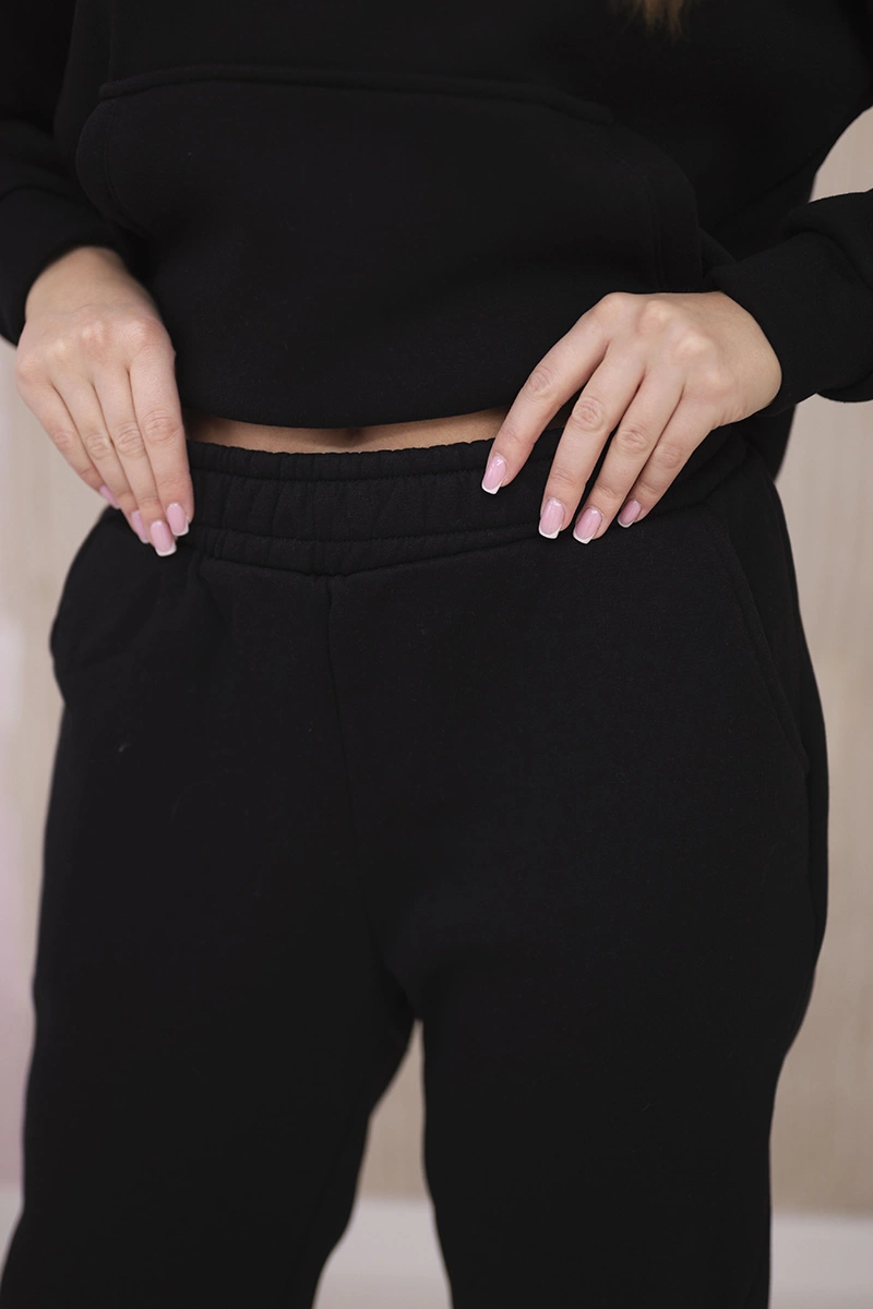 Insulated set with a sweatshirt with a tie at the bottom in black