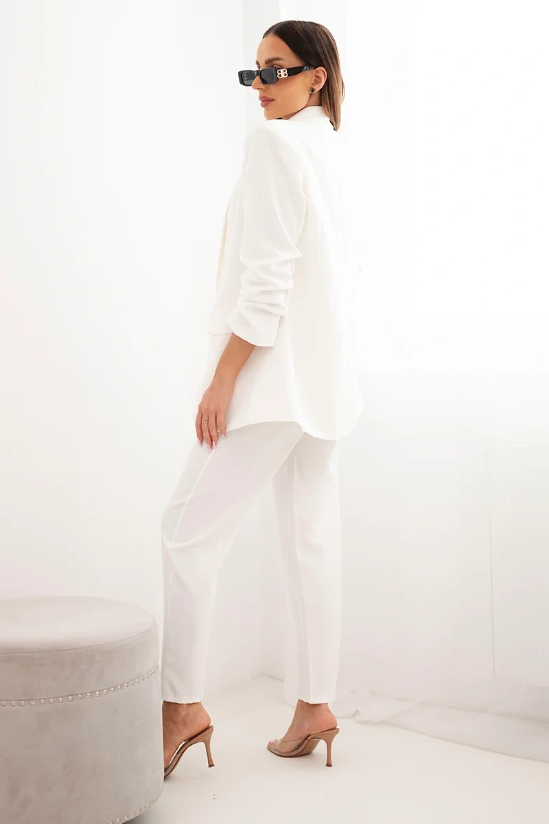 Elegant jacket and trousers set ecru