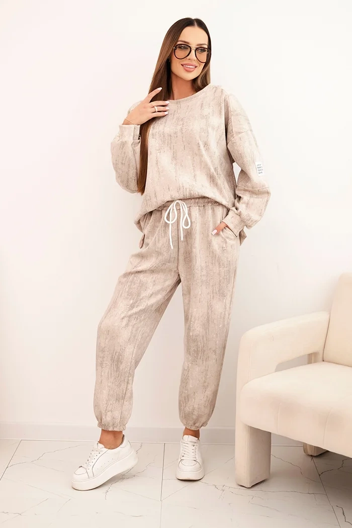 Kesi Włoski Women&#039;s oversized tracksuit set made of viscose with a washed effect dark beige