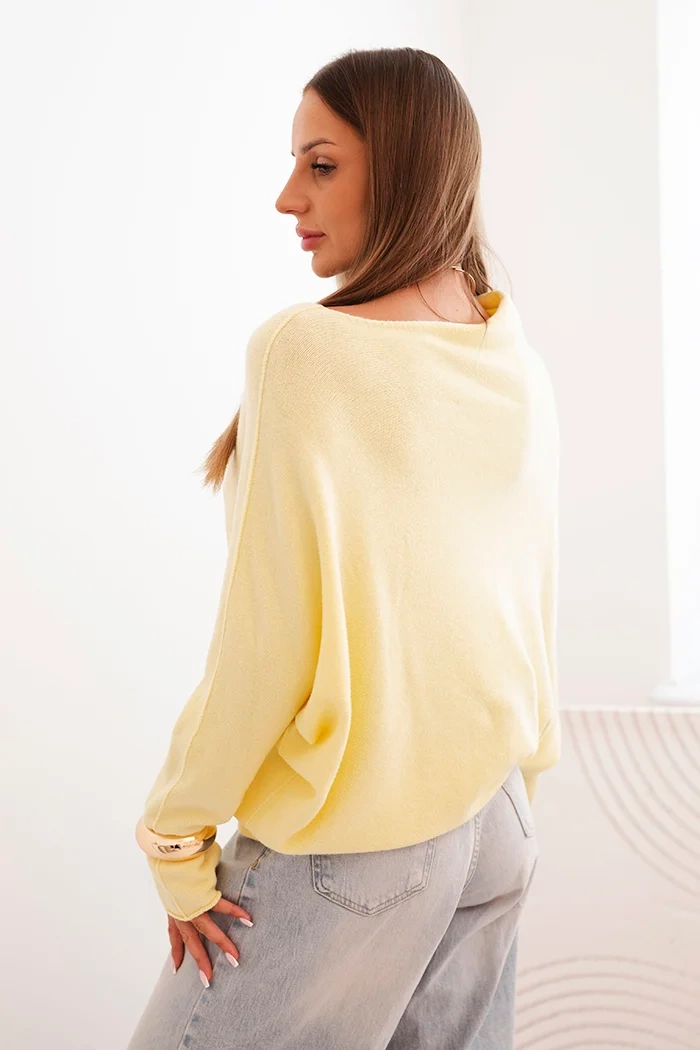 Kesi Włoski Women&#039;s asymmetric batwing viscose sweater yellow