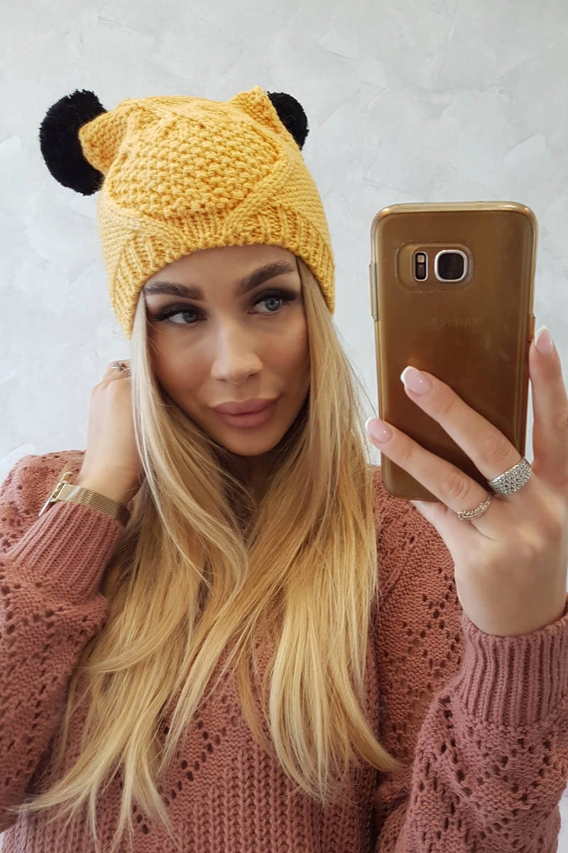 Kesi Cap with fleece 2 pompoms K291 yellow