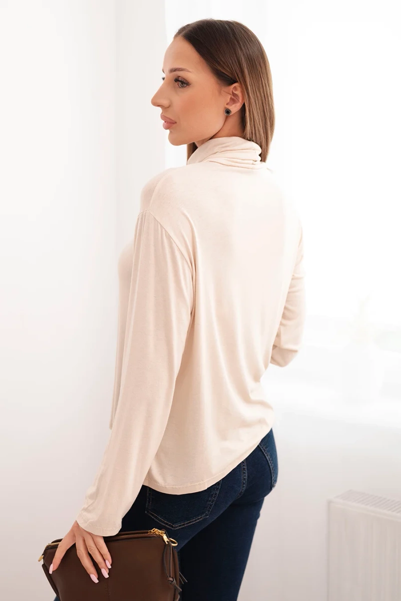 Kesi Włoski Women's viscose blouse with a turtleneck and long sleeves beige