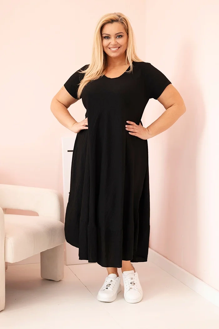 Kesi Włoski Plus size women&#039;s dress with short sleeves and ruffle made of light viscose black