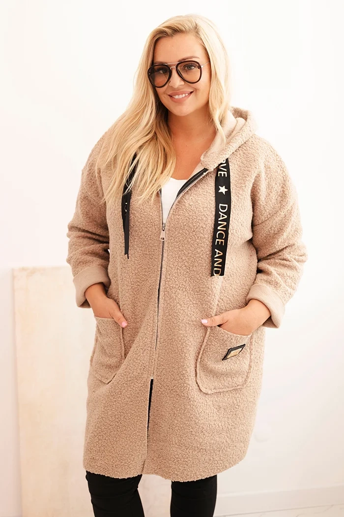 Kesi Włoski Plus Size womens coat made of faux sheepskin with a hood and pockets camel