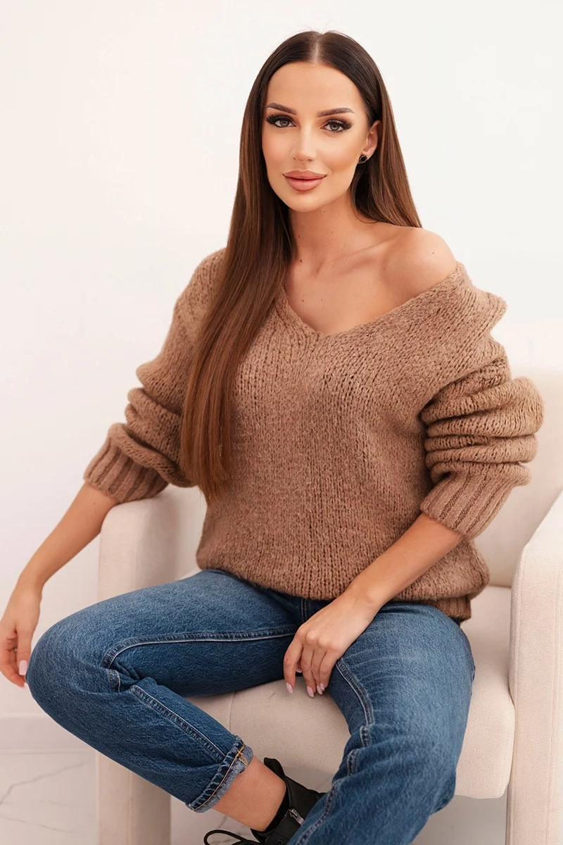 Kesi Włoski Dámsky sveter s prídavkom vlny s výstrihom do V camelový