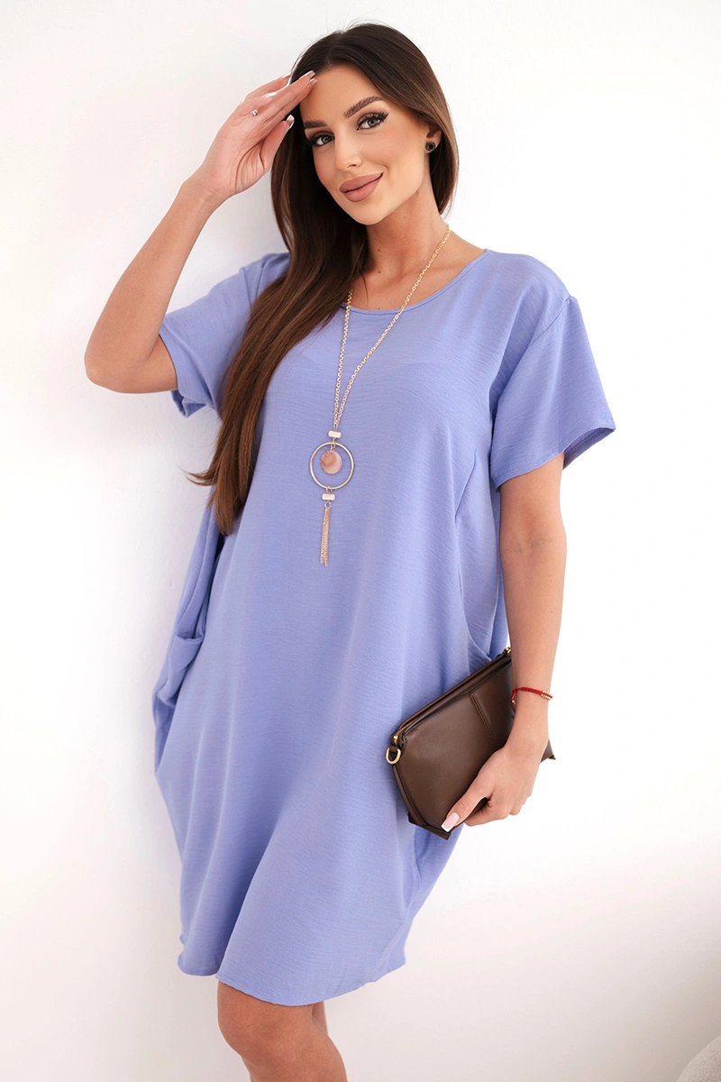 Fialové šaty Kesi s kapsami a přívěskem