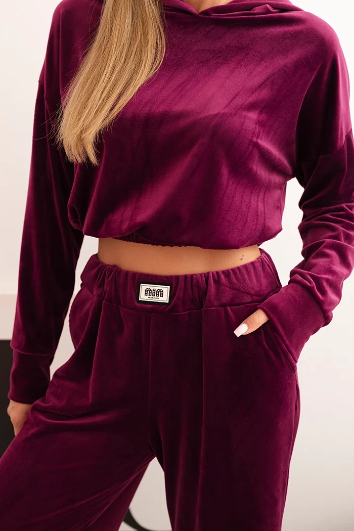 Kesi Włoski Women&#039;s velour tracksuit with wide legs and a hoodie plum
