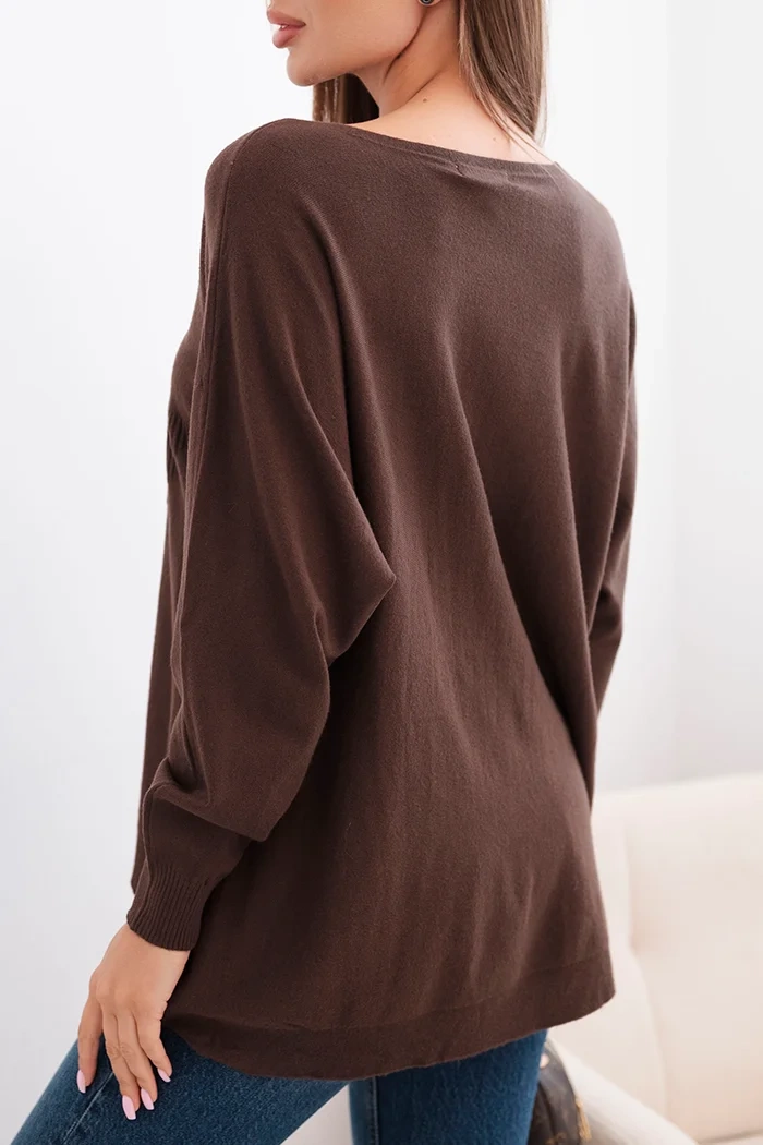 Kesi Włoski Women's sweater with a longer back and embossed star brown