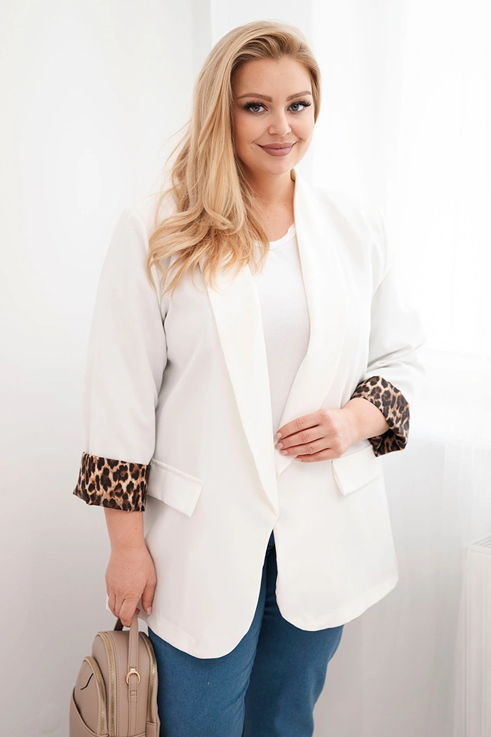 Дамско яке за големи размери с леопардова подплата