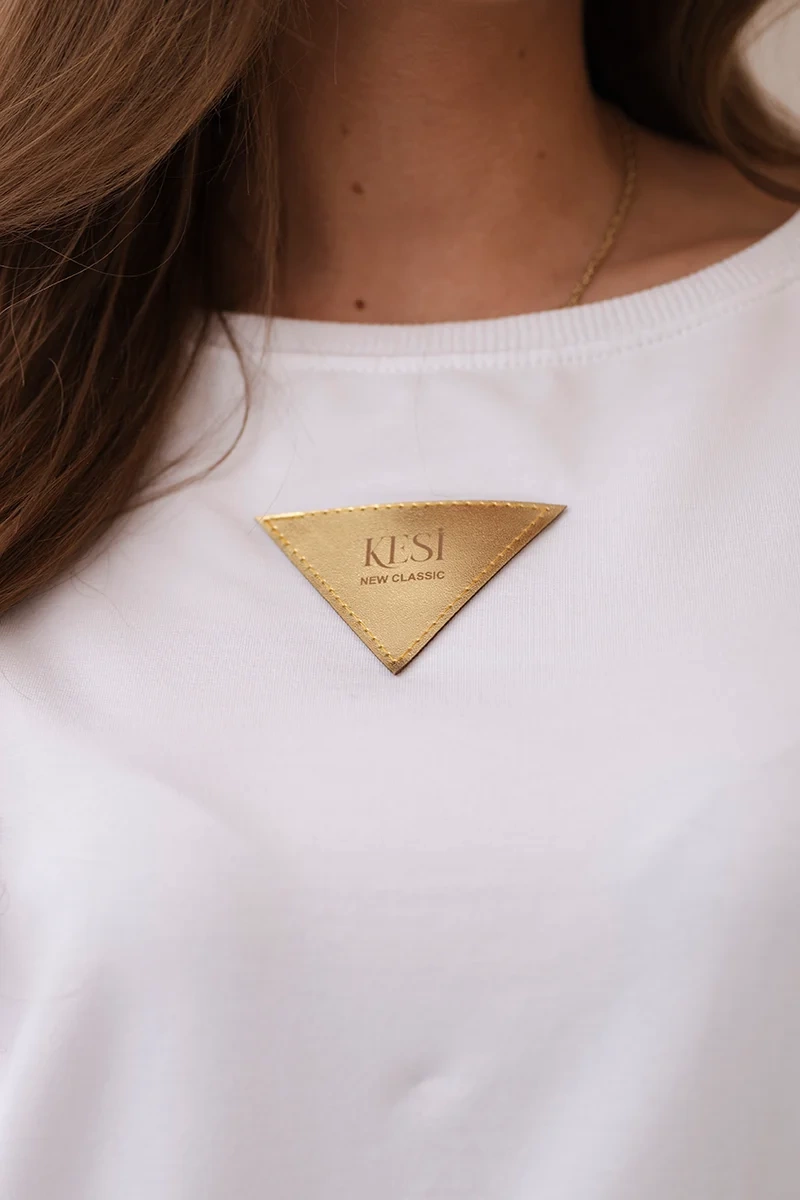 Cotton blouse with ruffles on the shoulders white